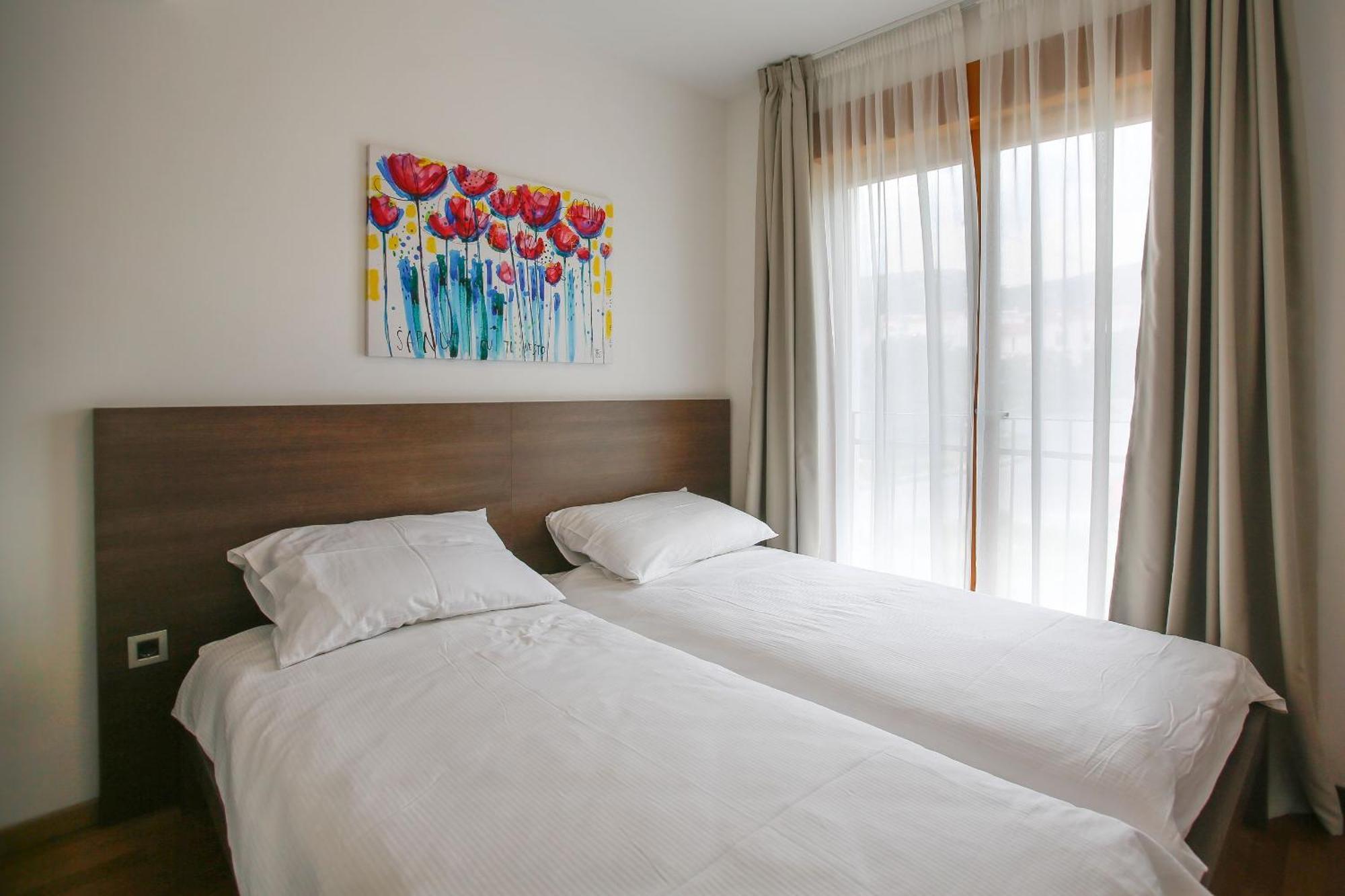 Apartments Poville Residence Повиле Стая снимка