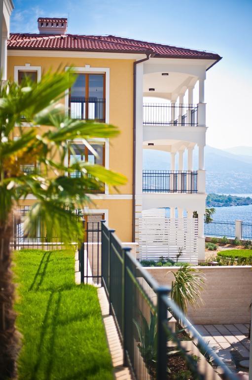 Apartments Poville Residence Повиле Екстериор снимка