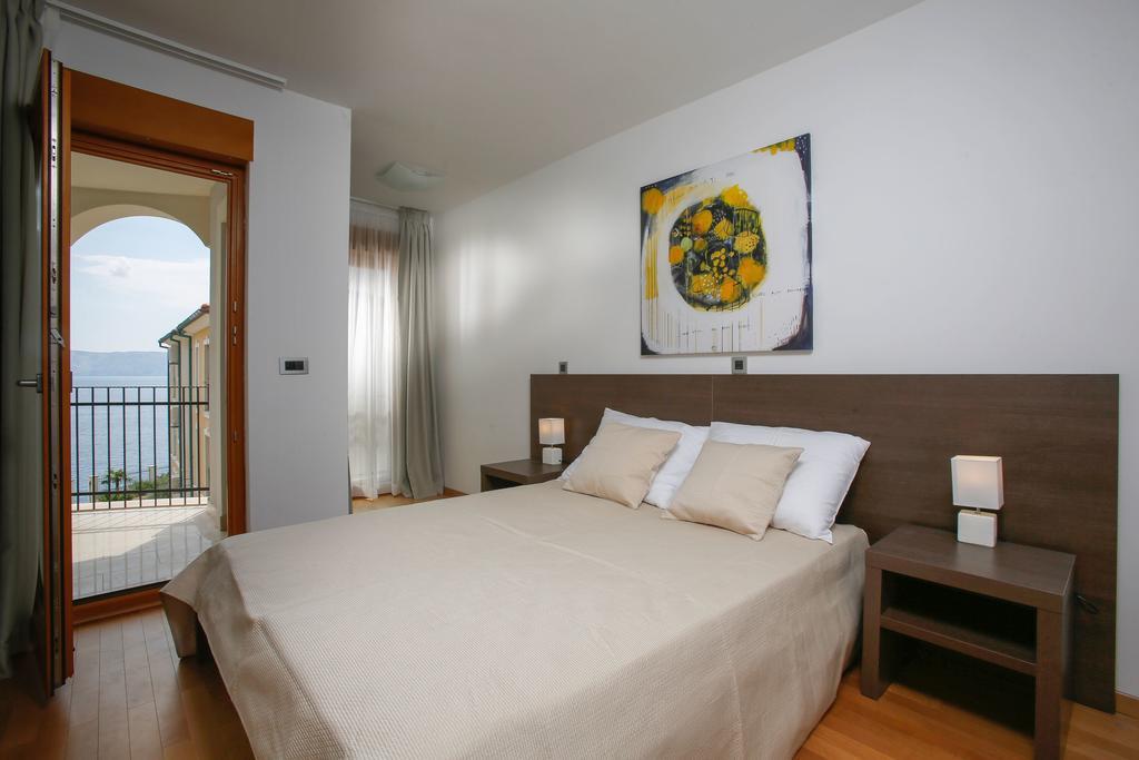 Apartments Poville Residence Повиле Екстериор снимка