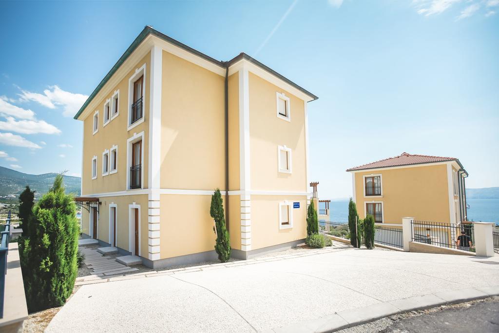 Apartments Poville Residence Повиле Екстериор снимка