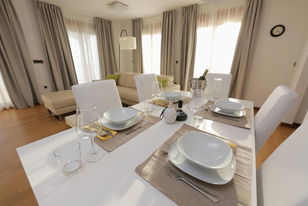 Apartments Poville Residence Повиле Екстериор снимка