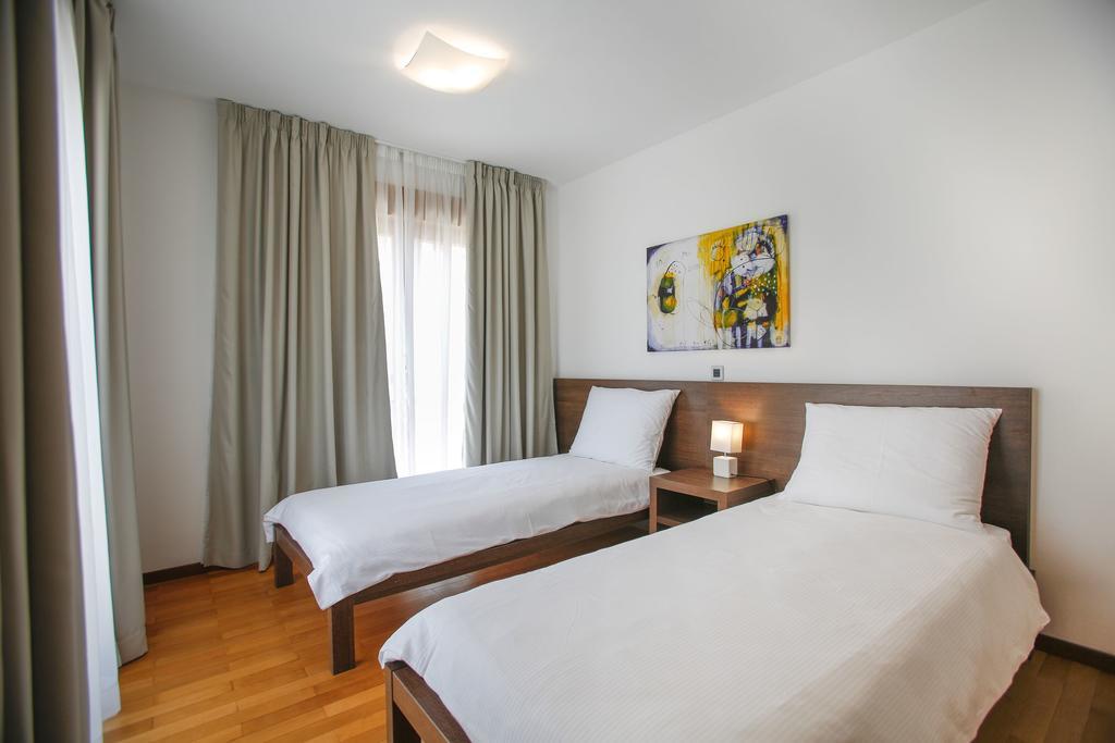 Apartments Poville Residence Повиле Екстериор снимка